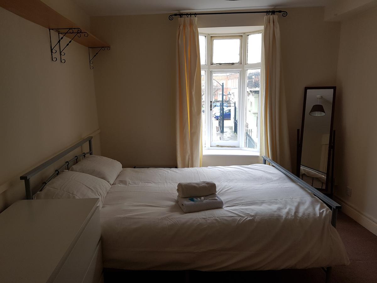 High Street Serviced Apartment Rochester  Extérieur photo